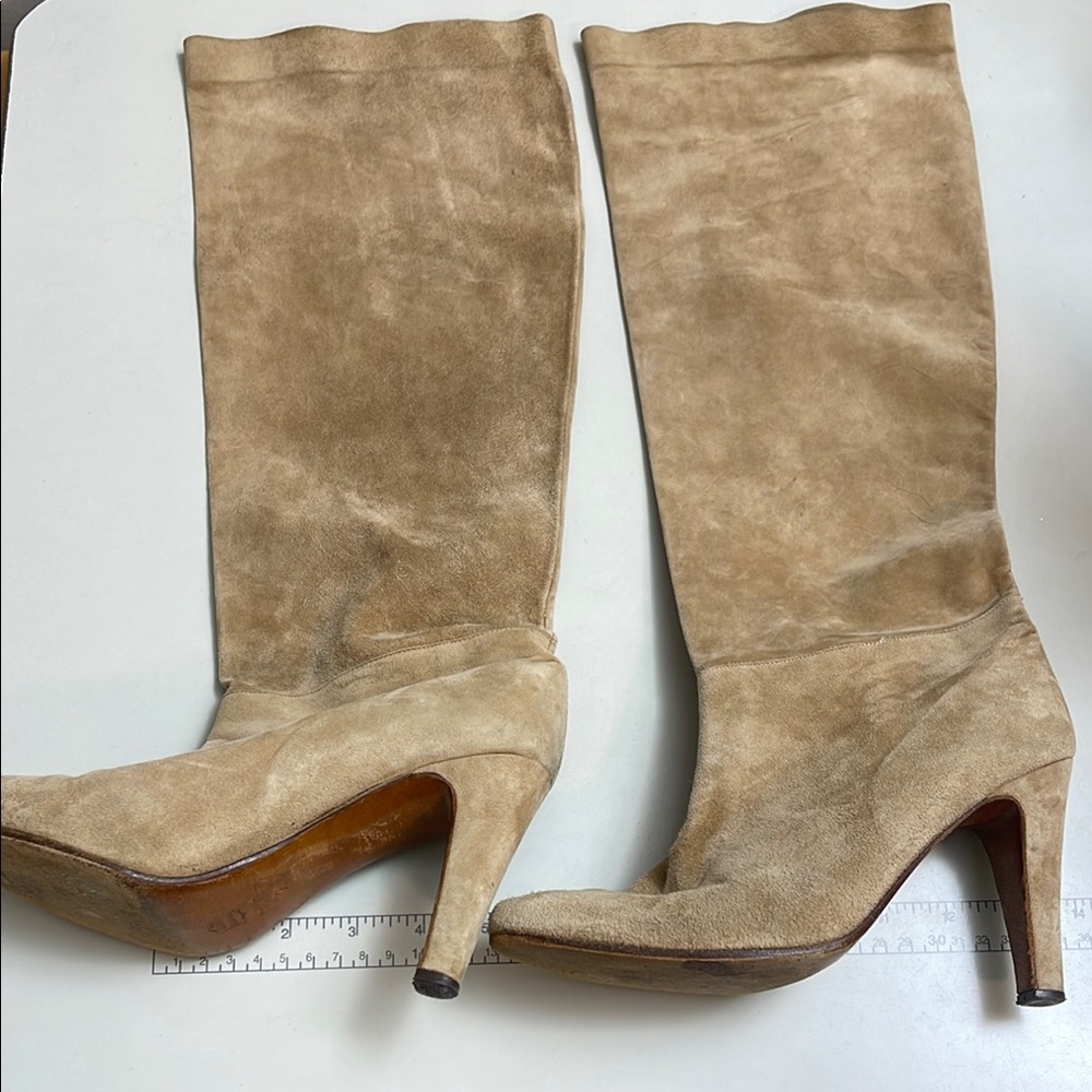 Geoffrey Beene Vero Cuoio Tan Heeled Boots with Sleek Design